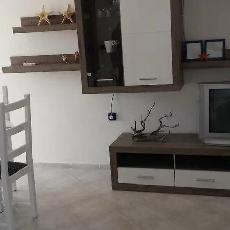 Sloth Apartment *